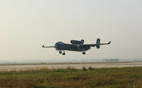 （影）全球最大! 中國「九天」航母完成首次試飛 傳能搭載百架小無人機