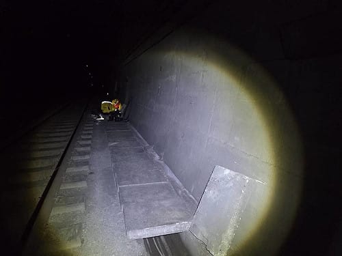 台鐵漢本至武塔間電纜遭剪斷 鐵警調監視器追查