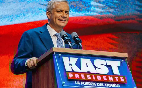 智利極右派候選人卡斯特當選總統！主張建邊境圍牆、驅逐非法移民