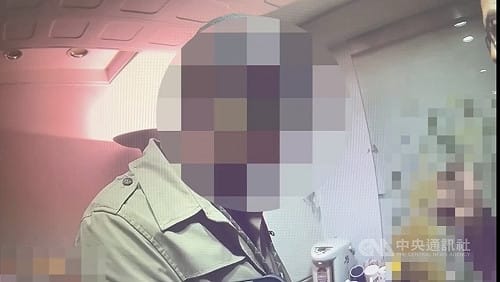 遭通緝假神醫提領詐款 北市警依現行犯逮捕送辦