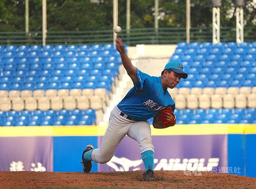 新北U18藍隊楊曜丞飆最速152公里　砸到柯敬哲說抱歉