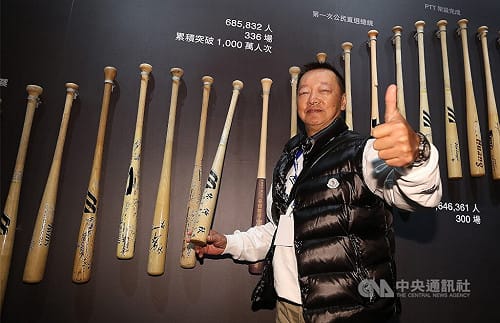 4屆中職全壘打王　林仲秋擔任雄鷹春訓客座教練