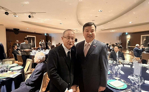 台日政要齊聚東京聖誕晚會  李逸洋：困難時刻「爆買、爆食」挺日本水產是友情不是消費