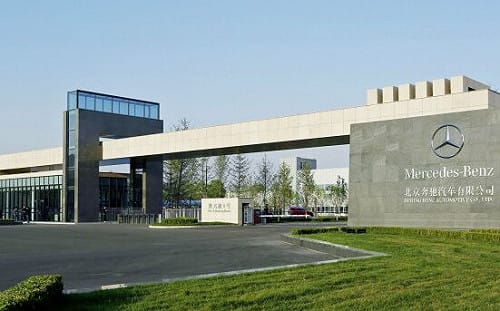 (影) 又有大廠撤出中國！傳賓士拒「黨書記」進董事會停產 日企也紛撤離