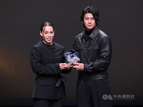 陳傑憲獲最佳男運動員　12強棒球隊成精英獎大贏家