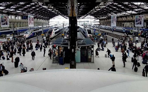 巴黎地鐵驚傳持刀砍人 三女子遇刺嫌犯迅速落網 