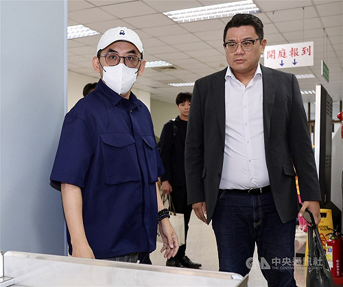 黃子佼涉案限制出境將期滿 高院29日開庭訊問