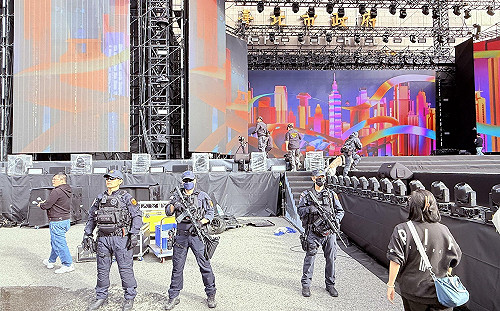隨機攻擊案後　台北跨年維安升級、特勤警配槍彈並加強清查 
