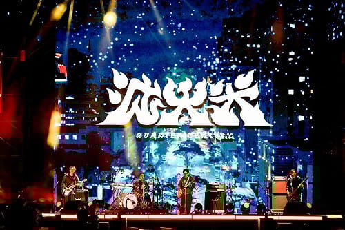 陳其邁與戴資穎現身高雄跨年晚會　迎接2026年