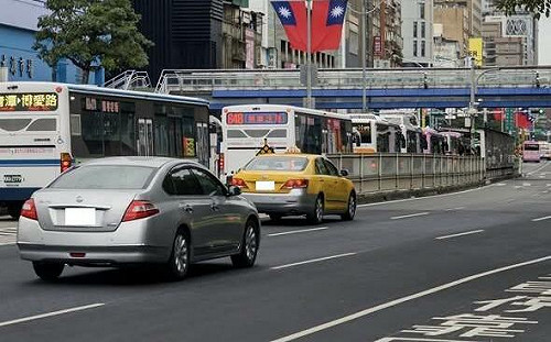 不滿拆公館圓環！台大生舉蔣萬安「黑白照」遭送辦 北檢處分不起訴