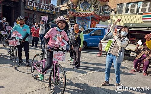 陳亭妃：民調領先對手整年氣勢如虹　鐵馬直播展現堅定勇敢