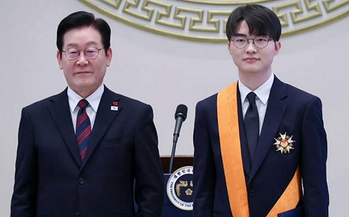 Faker獲頒韓國最高體育榮耀「青龍勳章」！網嗨翻：電競圈第一人