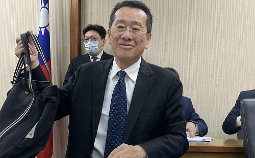 管碧玲等31日中午餐宴時  顧立雄：國軍繼續戒備防突發狀況