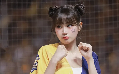 父親驟逝母親也病倒！邊荷律「告假返韓」悲痛心聲曝光