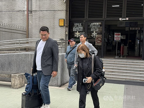 涉罷免伍麗華不實連署案首開庭　國民黨黨工認罪