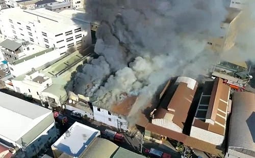 台南金屬拋光工廠火警！消防局13車27人搶救 空拍畫面曝光
