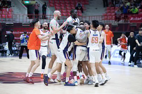 PLG葛拉漢致勝一擊　領航猿退獵鷹驚險奪10連勝