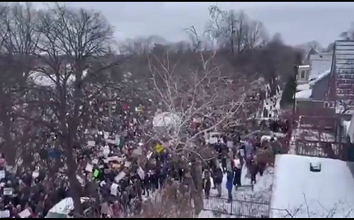 (影) ICE抗議潮全美持續燃燒!「長得像亞洲非法移民」 美原住民遭誤抓失蹤