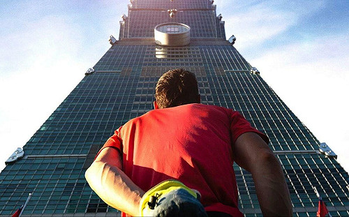 霍諾德徒手爬101直播若有意外怎麼辦？製作單位已有「1準備」避放送事故