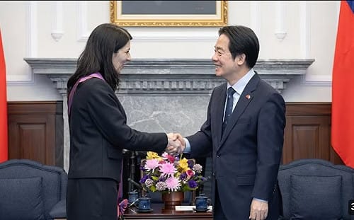 （影）賴清德頒授特種大綬景星勳章　表彰捷克前眾議長艾達莫娃深化臺捷友誼卓越貢獻