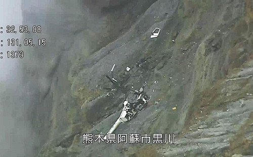 無人機也無法靠近！直升機墜阿蘇火山口  氣候惡劣搜救陷僵局