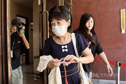 陳佩琪貼出搜索票涉洩個資 廉政署：有違法疑慮