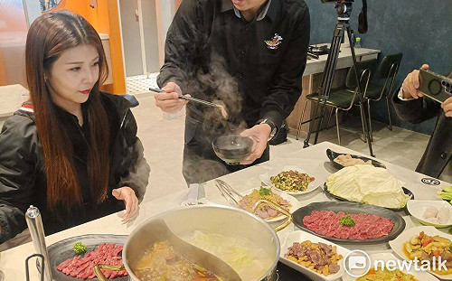 設計師懷念家鄉台南味 進軍台中斜槓賣起溫體牛涮涮鍋
