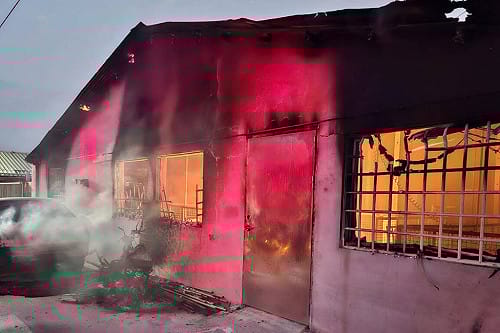 台南後壁豬舍火警  約百隻小豬死亡