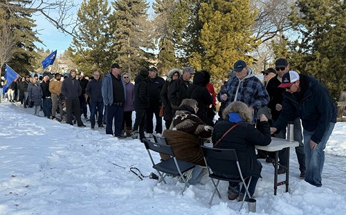 不滿卡尼親中! 加拿大「這省」發起獨立公投 民眾低溫下大排長龍連署