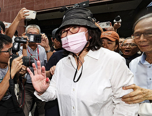 黃呂錦茹聲請撤科技監控　北院改裁施以電子手鐶