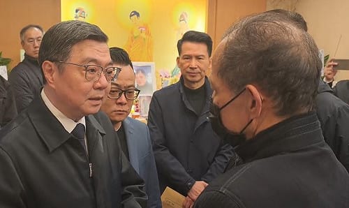 基隆勇消詹能傑殉職　卓榮泰赴靈堂上香慰問家屬