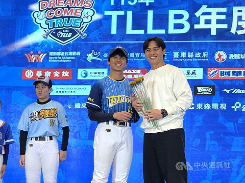 看基層棒球找回初衷　陳鏞基：你們才是我的教練