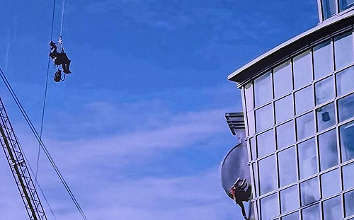 他們也是英雄！霍諾德成功攀頂台北101  簡余晏驚嘆 : 支撐起所有精彩瞬間 