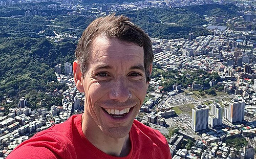 霍諾德徒手攻頂101 !  張景森大讚賈永婕   痛批歷任北市長不及格 : 集體懶惰了幾十年