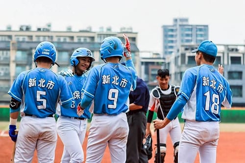 高中木棒聯賽穀保連3打席開轟　總教練也意外