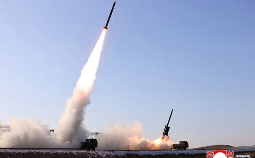 北韓試射「升級版大口徑火箭炮」  勞動黨「九大」前刷存在