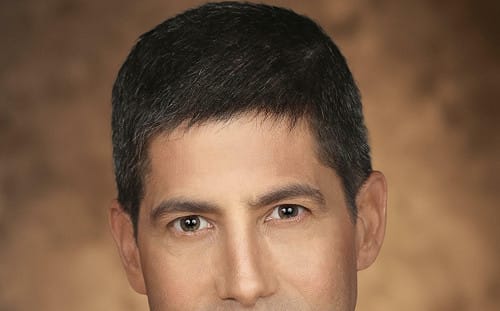 Fed前鷹派官員華許獲提名任主席！立場轉與川普一致主張大舉降息