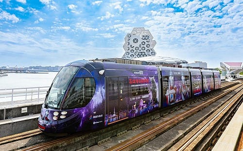 超人力霸王主題交遹運具出動　打造港都冬日觀光盛典