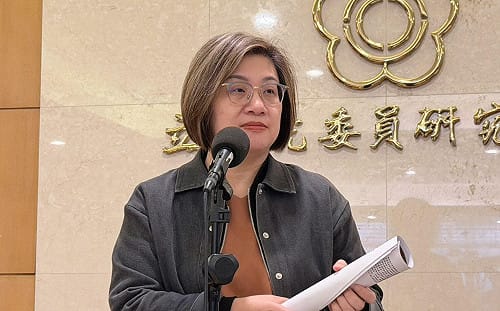 援引傅崐萁前例 陳培瑜：李貞秀是否重演「假離婚」漏洞手法