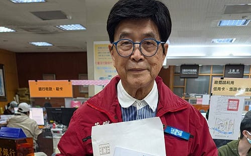 不認選輸藍花蓮縣長提名 葉耀輝狀告法院聲請假處分 