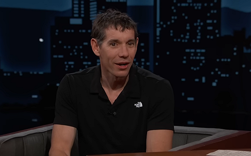 霍諾德爬101放手只因想耍帥！網笑：形容得像玩樂高一樣輕鬆