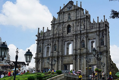 11月起入境澳門 攜帶48萬元現金票據須申報