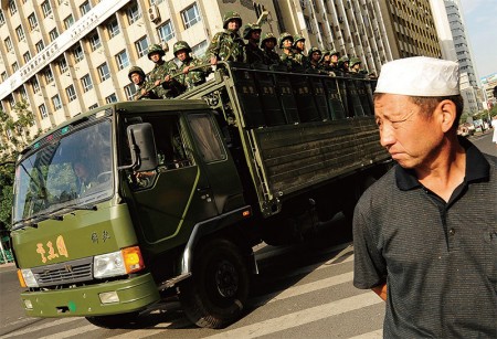 放眼十九大》19大當頭  新疆葬禮只准15人參加