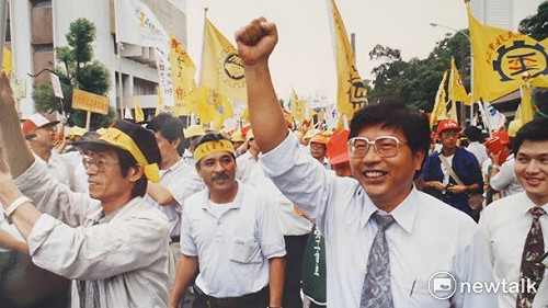 耀伯新書試讀》國會全面改選！連任力爭老農津貼過關