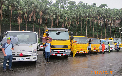 「電動垃圾車」出動！省油、環保還很安靜