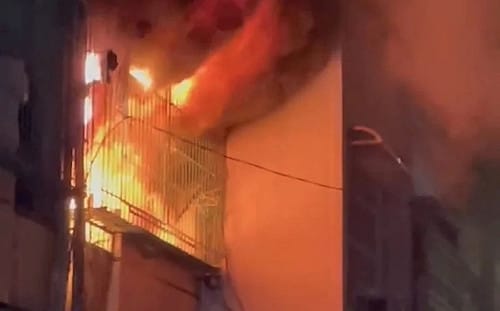 高雄一家7口透天厝凌晨大火！35歲男燒成焦屍 家屬崩潰   