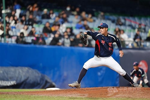 木棒聯賽劉任右登板球探聚集　4局10K平鎮搶勝