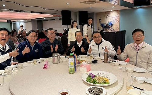 板橋里長聯誼會與李四川同框引發聯想  侯友宜強調：這是很自然的事情