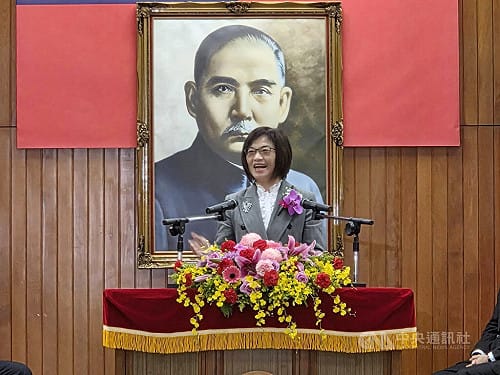 王梅英接高院院長　引黃仁勳所言「痛苦叫人謙卑」