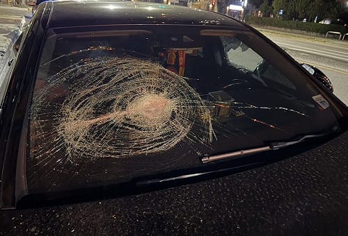 台中車輛當街遭砸　警逮犯嫌初判債務糾紛